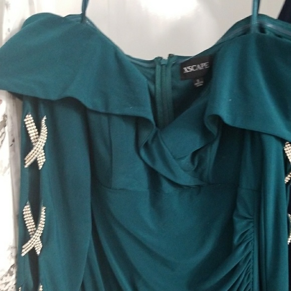 Dress - Picture 6 of 7